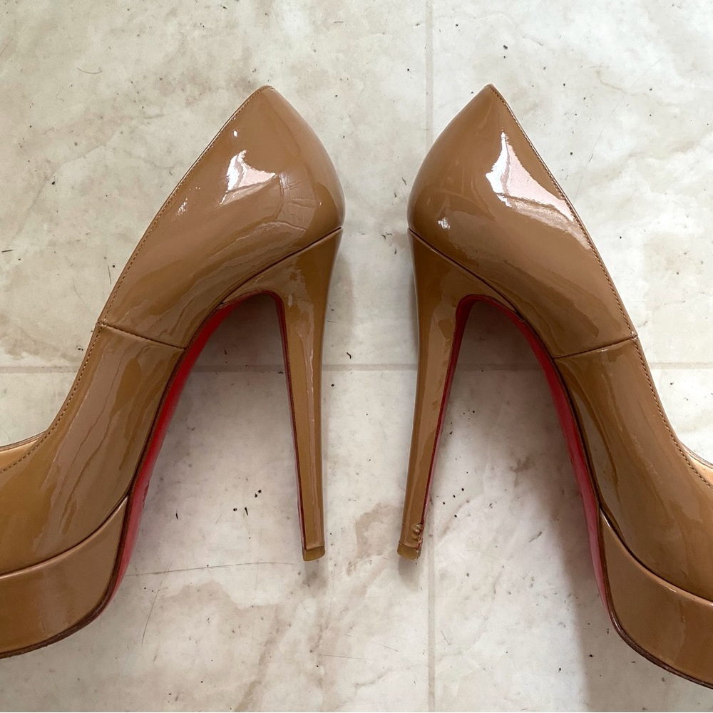 Christian Louboutin Tan Patent Leather Heels - Picture 7 of 14